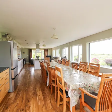 Sanderling * Greenfield Cross Roads