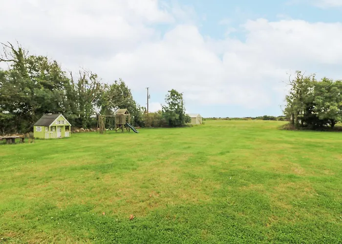 Sanderling * Greenfield Cross Roads