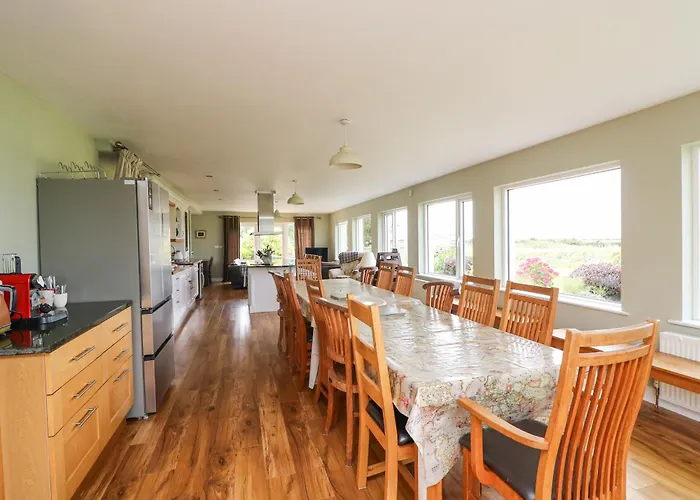 Sanderling * Greenfield Cross Roads